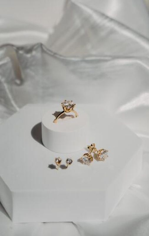 Ørepynt 585 gull med LAB grown diamanter, 6,0ct VS1