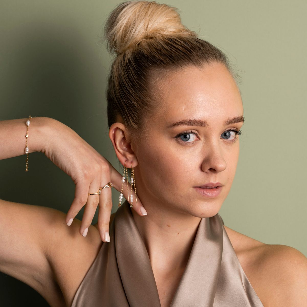 'Fairy' øredobber i sølv med ferskvannsperler